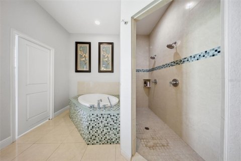 House in Winter Garden, Florida 4 bedrooms, 303.05 sq.m. № 2423874 - photo 21