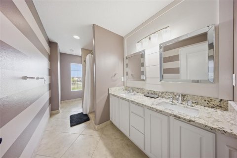 House in Winter Garden, Florida 4 bedrooms, 303.05 sq.m. № 2423874 - photo 27