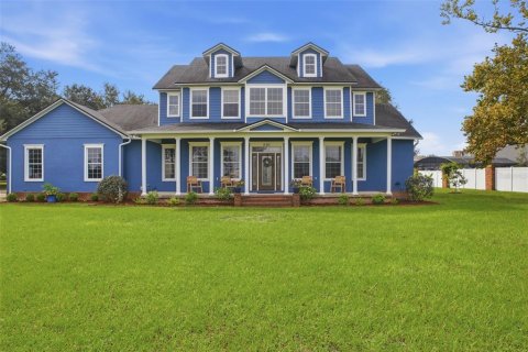 House in Winter Garden, Florida 4 bedrooms, 303.05 sq.m. № 2423874 - photo 3