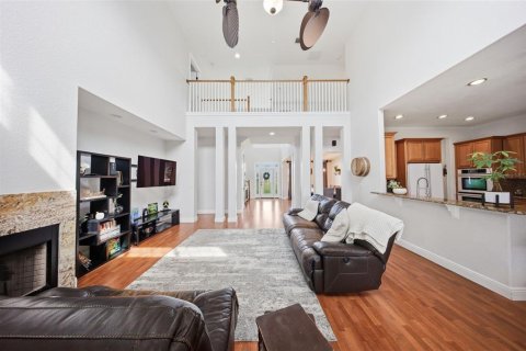 House in Winter Garden, Florida 4 bedrooms, 303.05 sq.m. № 2423874 - photo 15