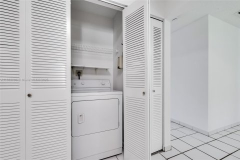 Купить виллу или дом в Майами, Флорида 2 спальни, 106.37м2, № 1942621 - фото 8