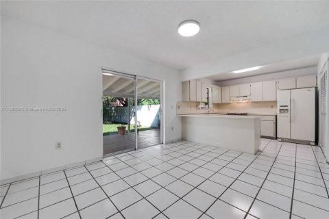 Купить виллу или дом в Майами, Флорида 2 спальни, 106.37м2, № 1942621 - фото 7