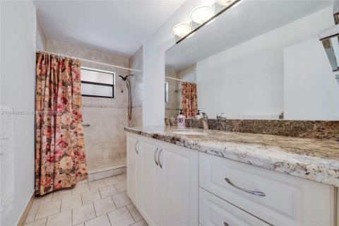 Купить виллу или дом в Майами, Флорида 2 спальни, 106.37м2, № 1942621 - фото 11