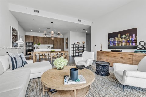 Condominio en venta en Miami, Florida, 4 dormitorios, 310.39 m2 № 2025132 - foto 3
