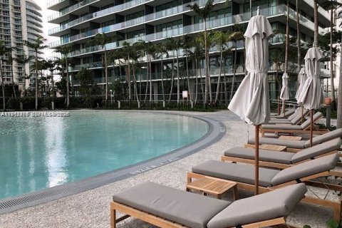 Condominio en venta en Miami, Florida, 4 dormitorios, 310.39 m2 № 2025132 - foto 2