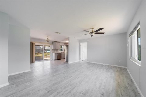 Casa en alquiler en Port Charlotte, Florida, 2 dormitorios, 90.67 m2 № 1734455 - foto 15