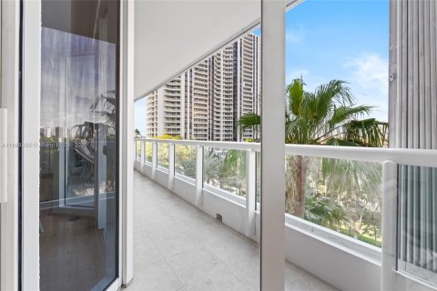 Apartment in Aventura, Florida 2 bedrooms, 140.28 sq.m. № 1951074 - photo 24