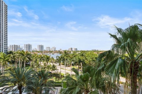 Apartment in Aventura, Florida 2 bedrooms, 140.28 sq.m. № 1951074 - photo 29