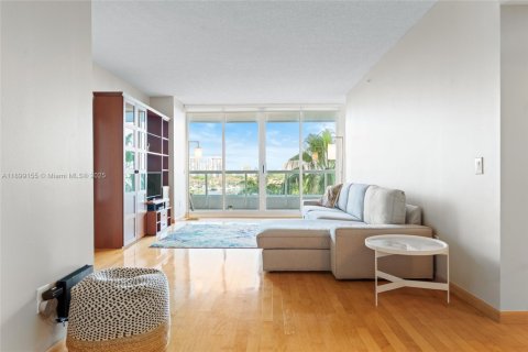 Apartment in Aventura, Florida 2 bedrooms, 140.28 sq.m. № 1951074 - photo 1