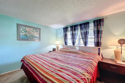House in Holiday, Florida 2 bedrooms, 136.57 sq.m. № 1887049 - photo 21