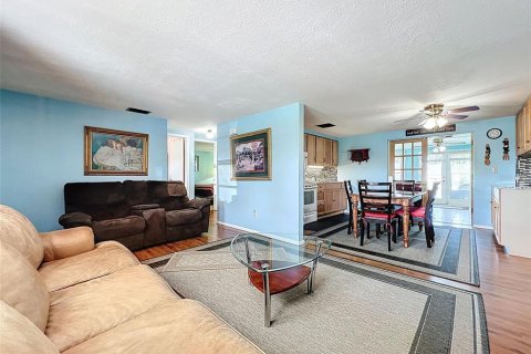House in Holiday, Florida 2 bedrooms, 136.57 sq.m. № 1887049 - photo 10