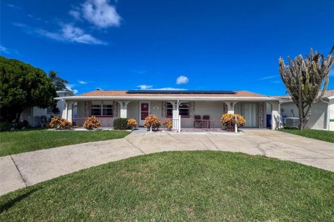 House in Holiday, Florida 2 bedrooms, 136.57 sq.m. № 1887049 - photo 3