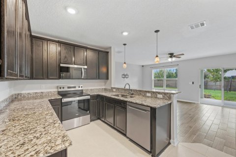Villa ou maison à vendre à Port St. Lucie, Floride: 3 chambres, 174.01 m2 № 2417583 - photo 12