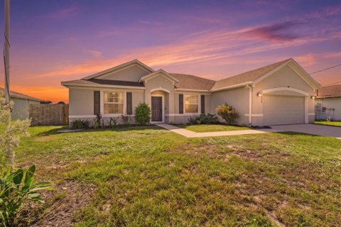 Villa ou maison à Port St. Lucie, Floride 3 chambres, 174.01 m2 № 2417583