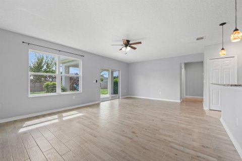 Villa ou maison à vendre à Port St. Lucie, Floride: 3 chambres, 174.01 m2 № 2417583 - photo 10