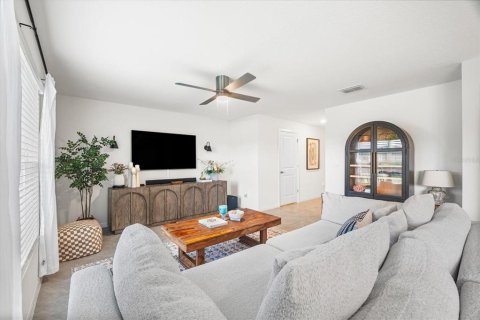 House in Bradenton, Florida 3 bedrooms, 182.09 sq.m. № 1870416 - photo 8
