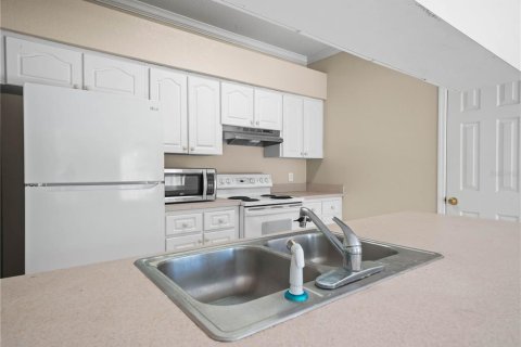 Condo in Winter Haven, Florida, 2 bedrooms  № 1784986 - photo 9