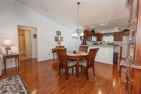 Villa ou maison à vendre à The Villages, Floride: 3 chambres, 115.2 m2 № 1808140 - photo 4