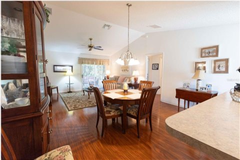 Villa ou maison à vendre à The Villages, Floride: 3 chambres, 115.2 m2 № 1808140 - photo 8