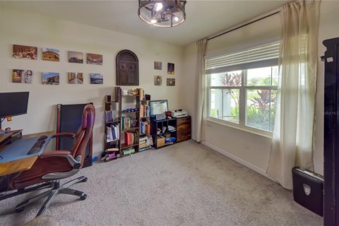 House in Wesley Chapel, Florida 5 bedrooms, 242.01 sq.m. № 1854690 - photo 3