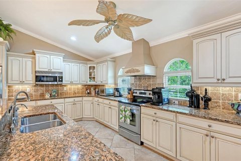 Villa ou maison à vendre à Sarasota, Floride: 3 chambres, 216.83 m2 № 2398736 - photo 19