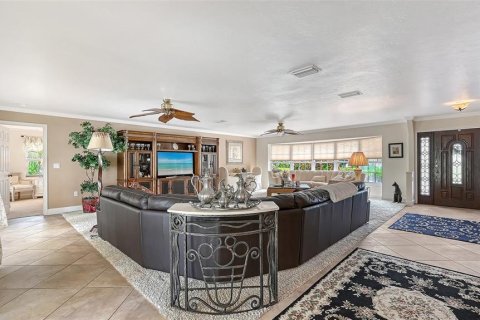 Villa ou maison à vendre à Sarasota, Floride: 3 chambres, 216.83 m2 № 2398736 - photo 13