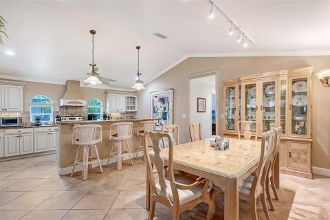 Villa ou maison à vendre à Sarasota, Floride: 3 chambres, 216.83 m2 № 2398736 - photo 15