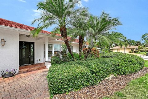Villa ou maison à vendre à Sarasota, Floride: 3 chambres, 216.83 m2 № 2398736 - photo 6