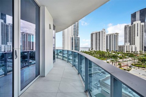 Condo in Sunny Isles Beach, Florida, 2 bedrooms  № 1927858 - photo 6