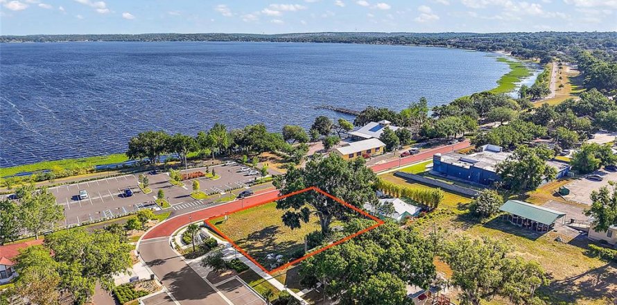 Terreno en Clermont, Florida № 1909211