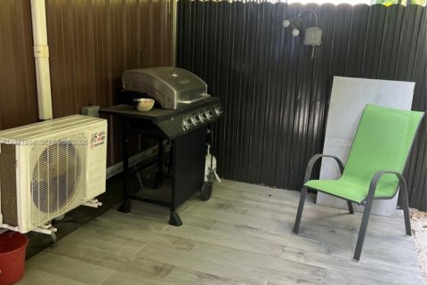 Commercial property in Homestead, Florida 1 bedroom, 55.74 sq.m. № 1998995 - photo 17