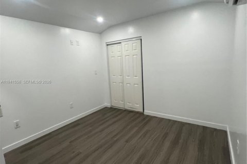 Commercial property in Homestead, Florida 1 bedroom, 55.74 sq.m. № 1998995