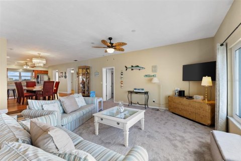 Condo in Indian Rocks Beach, Florida, 2 bedrooms  № 1879505 - photo 5