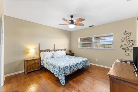 Condo in Indian Rocks Beach, Florida, 2 bedrooms  № 1879505 - photo 20
