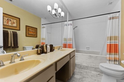 Condo in Indian Rocks Beach, Florida, 2 bedrooms  № 1879505 - photo 19