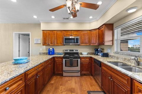 Condo in Indian Rocks Beach, Florida, 2 bedrooms  № 1879505 - photo 14