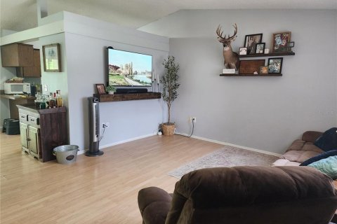 House in Palm Harbor, Florida 2 bedrooms, 99.22 sq.m. № 1884052 - photo 3