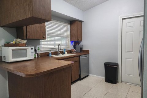 House in Palm Harbor, Florida 2 bedrooms, 99.22 sq.m. № 1884052 - photo 5