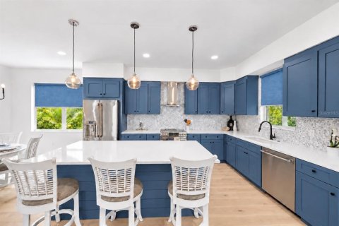 Casa en venta en Sarasota, Florida, 5 dormitorios, 281.68 m2 № 2385694 - foto 20