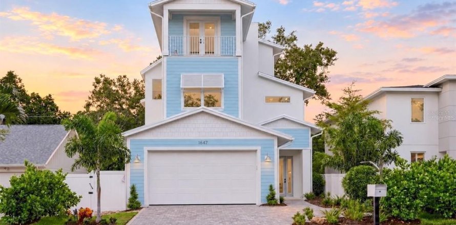 Casa en Sarasota, Florida 5 dormitorios, 281.68 m2 № 2385694