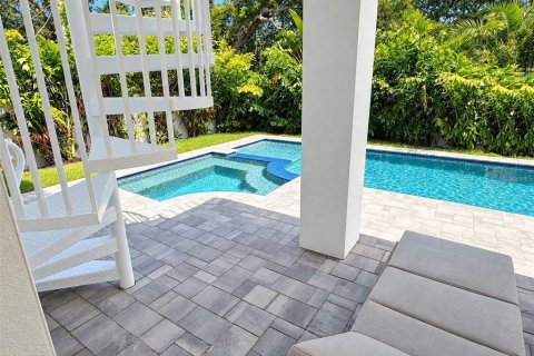 Casa en venta en Sarasota, Florida, 5 dormitorios, 281.68 m2 № 2385694 - foto 14