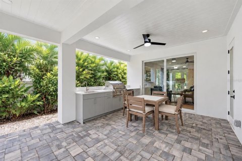 Casa en venta en Sarasota, Florida, 5 dormitorios, 281.68 m2 № 2385694 - foto 12