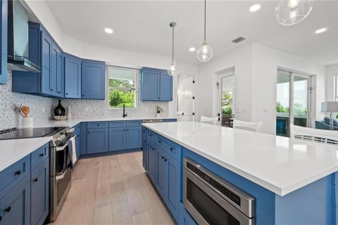 Casa en venta en Sarasota, Florida, 5 dormitorios, 281.68 m2 № 2385694 - foto 18
