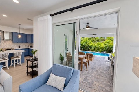 Casa en venta en Sarasota, Florida, 5 dormitorios, 281.68 m2 № 2385694 - foto 11