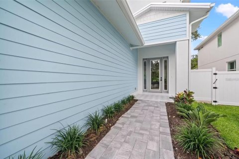 Casa en venta en Sarasota, Florida, 5 dormitorios, 281.68 m2 № 2385694 - foto 7