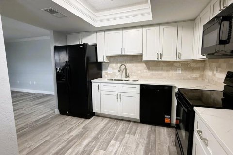 Copropriété à louer à South Pasadena, Floride: 2 chambres, 78.5 m2 № 2418892 - photo 9