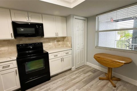 Copropriété à louer à South Pasadena, Floride: 2 chambres, 78.5 m2 № 2418892 - photo 10