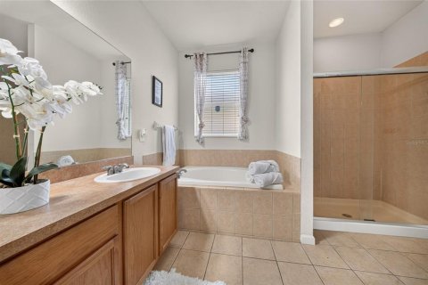 Villa ou maison à vendre à Kissimmee, Floride: 4 chambres, 202.71 m2 № 2394100 - photo 18