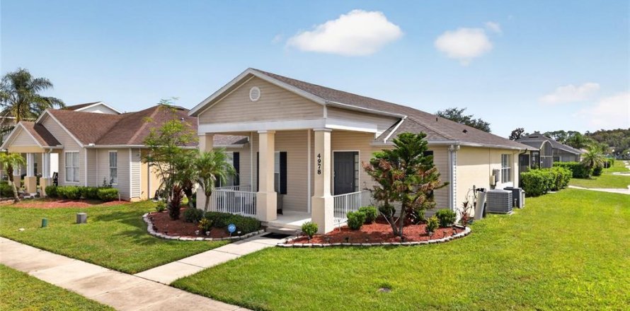 Villa ou maison à Kissimmee, Floride 4 chambres, 202.71 m2 № 2394100