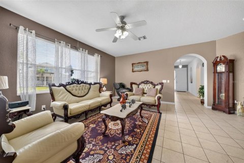 Villa ou maison à vendre à Kissimmee, Floride: 4 chambres, 202.71 m2 № 2394100 - photo 29